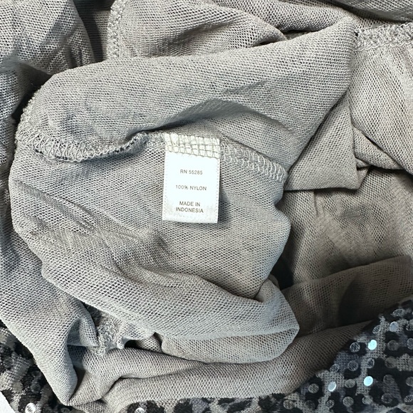 Express Black and Gray Animal Print Blouse - Picture 5 of 7